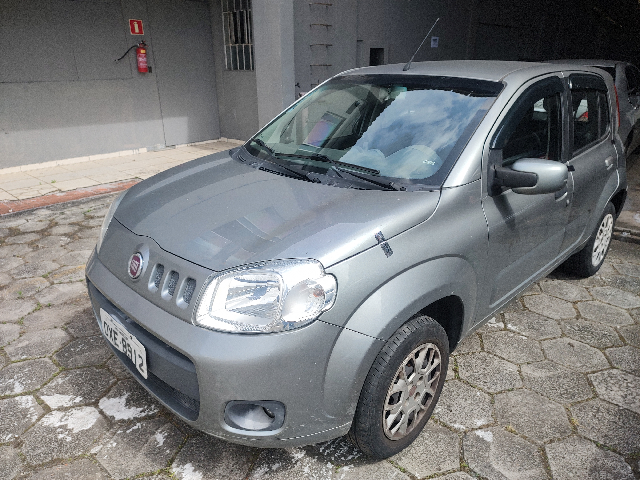 Fiat UNO Vivace 1.0 2014 em leilão