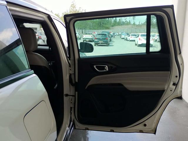 JEEP COMMANDER LIM TD380 - 2021/2022 — foto 23 de 40