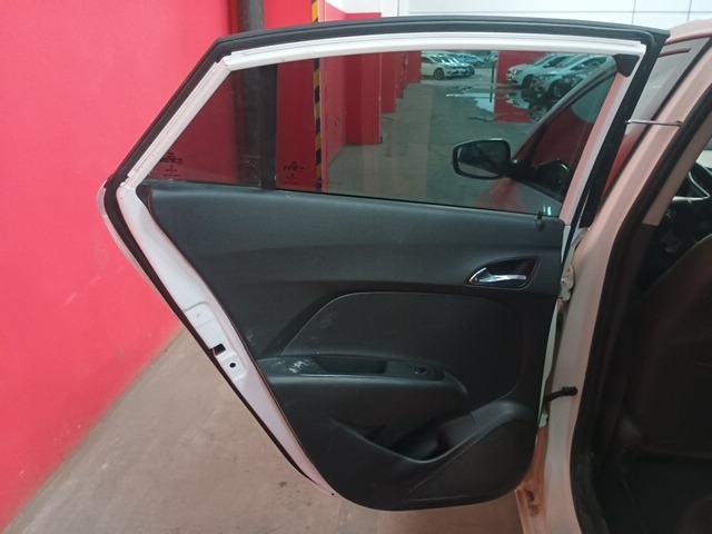 HYUNDAI HB20S 1.0M COMF - 2015/2016 — foto 23 de 40