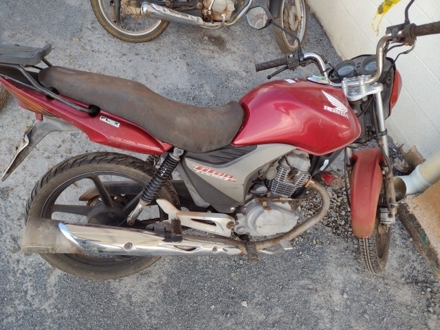 HONDA - CG 150 TITAN EX - leilão extrajudicial - SAMAMBAIA DF - lance mínimo R$ 4.400