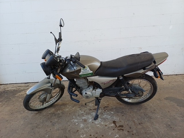 HONDA - CG 150 TITAN KS - leilão extrajudicial - TERESINA PI - lance mínimo R$ 2.500