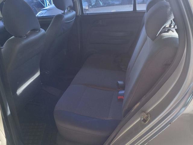 VOLKSWAGEN FOX 1.0 - 2005/2005 — foto 14 de 31