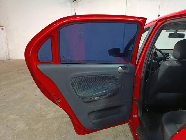 VOLKSWAGEN VOYAGE TL MA S - 2015/2015 — foto 16 de 40