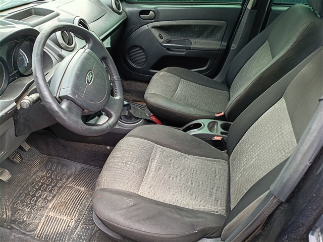 FORD FIESTA SEDAN 1.0 8V FLEX 4P - 2012/2013 — foto 12 de 27