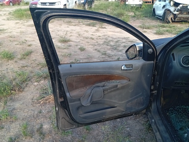 VOLKSWAGEN GOL 1.0 - 2009/2009 — foto 12 de 31