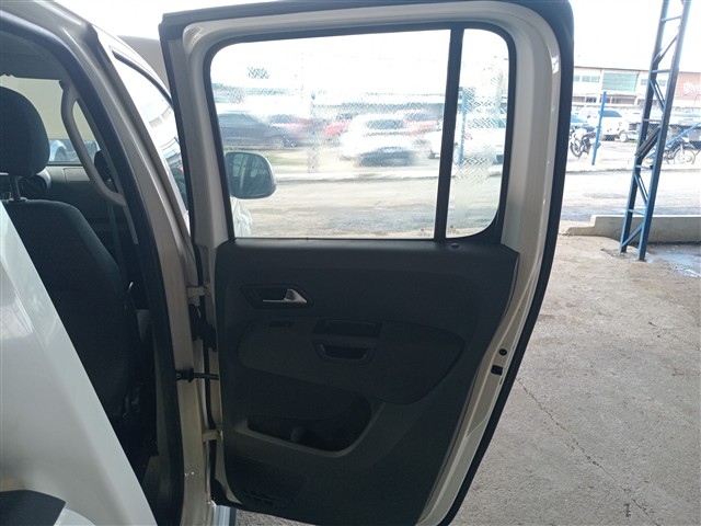 VOLKSWAGEN AMAROK CD 4X4 TREND - 2014/2014 — foto 17 de 33