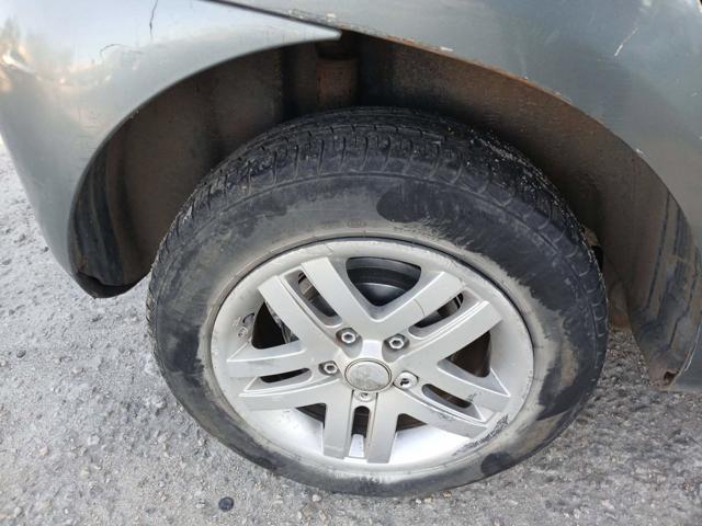 VOLKSWAGEN FOX 1.0 - 2009/2010 — foto 34 de 37