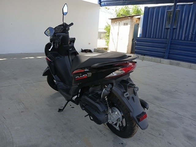 YAMAHA FLUO 125 - 2025/2026 — foto 4 de 13