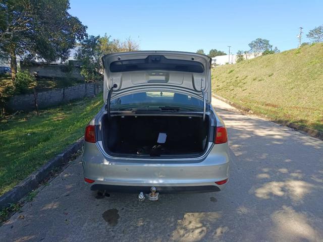 VOLKSWAGEN JETTA 2.0 - 2012/2012 — foto 21 de 28