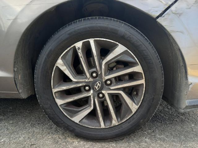 HYUNDAI HB20 10M LIMITED - 2022/2023 — foto 28 de 40