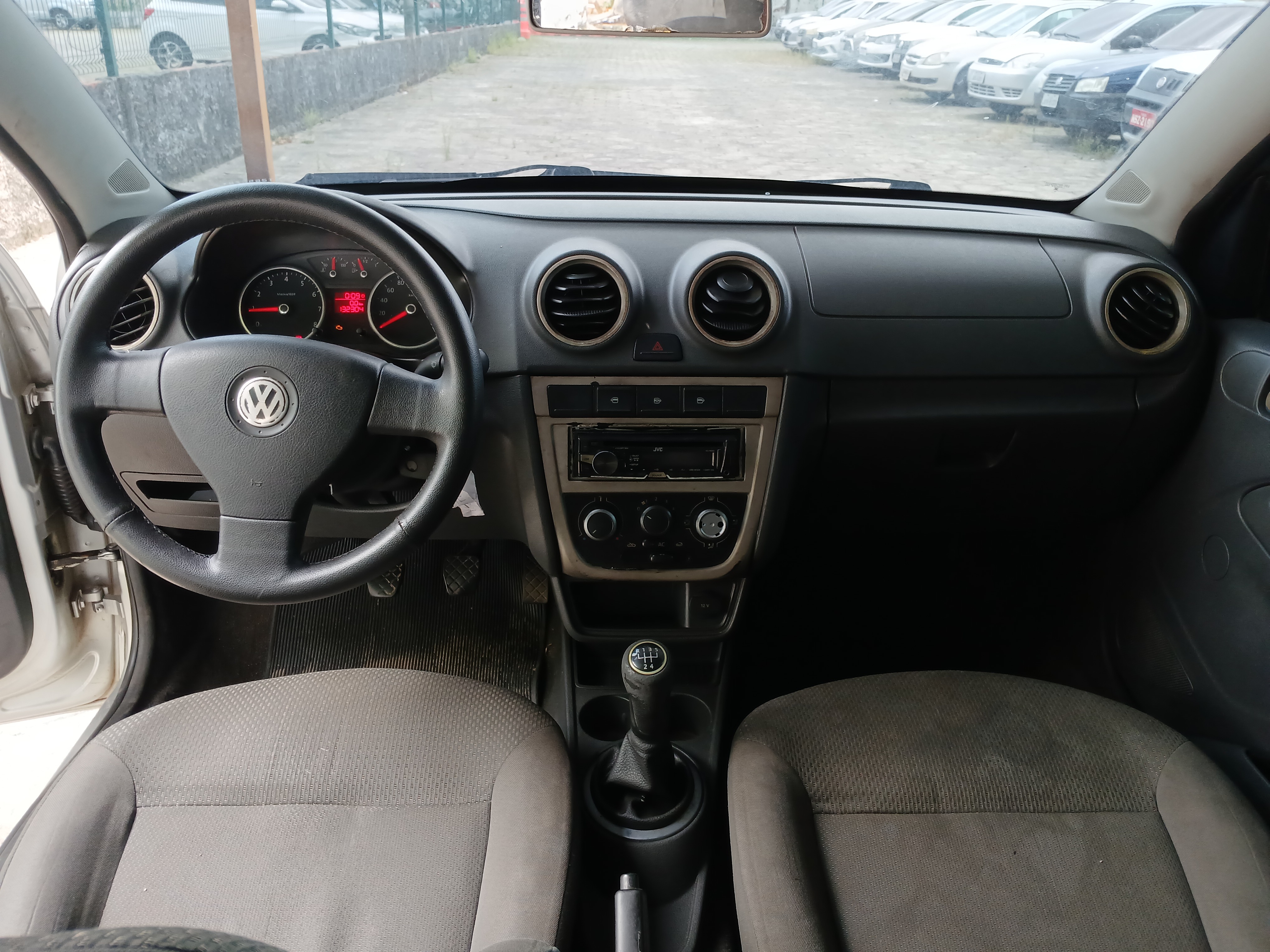 VOLKSWAGEN VOYAGE 1.0 - 2011/2011 — foto 5 de 26