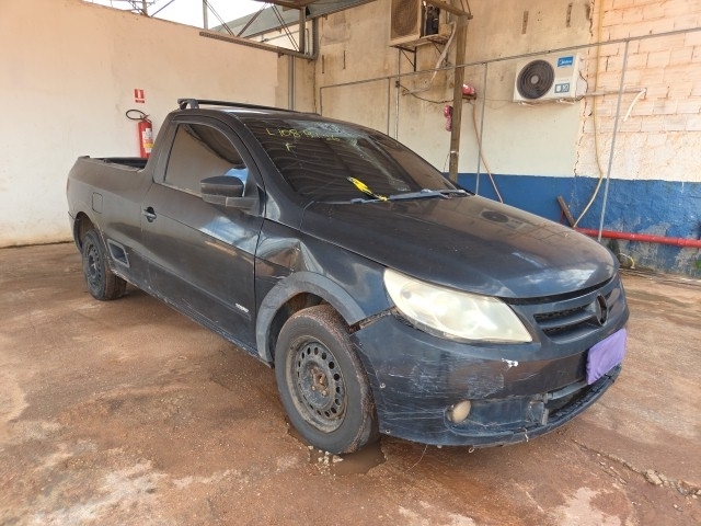 Volkswagen Saveiro 1.6 CS 2013 em leilão