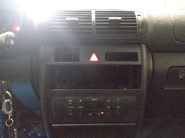 AUDI A3 1.8 - 2002/2002 — foto 9 de 39