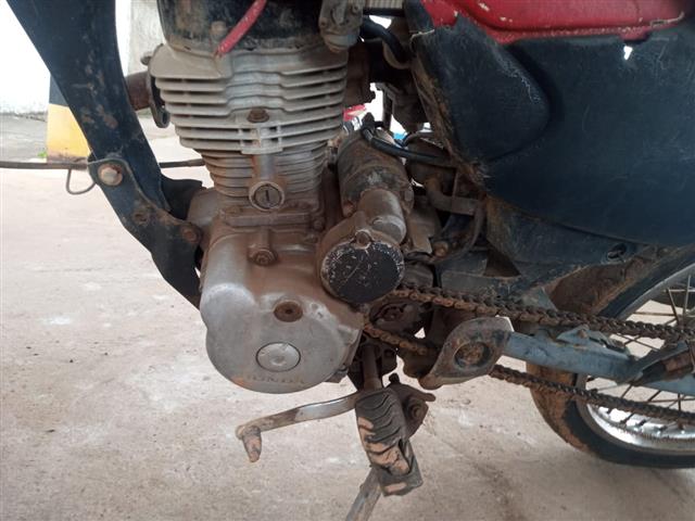 HONDA CG 125 TITAN KSE - 2002/2002 — foto 17 de 23