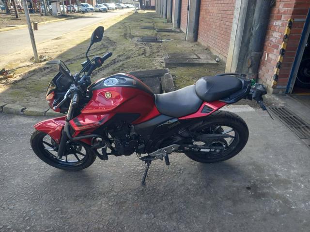 Yamaha Fz25 Fazer 2025 em leilão