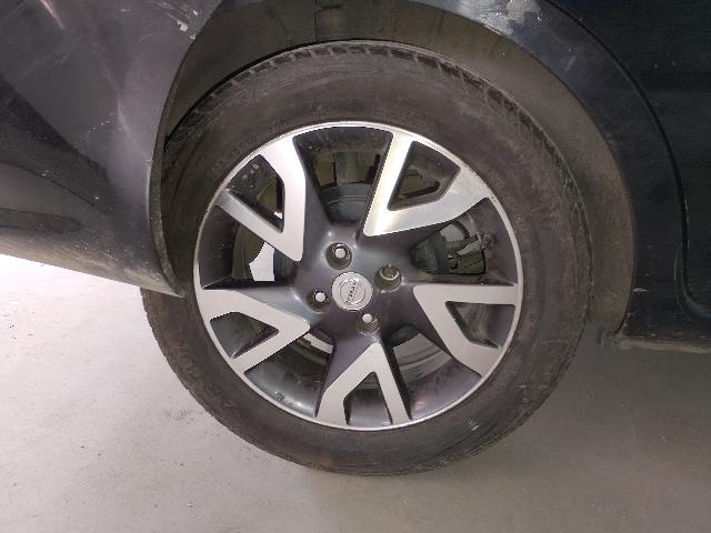 Foto 31 de 44: VERSA 16 UNIQUE - 2015/2016