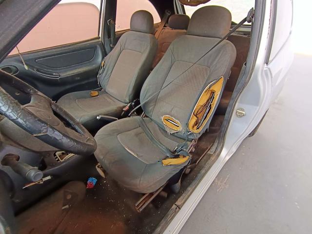 GM CELTA 3 PORTAS - 2002/2003 — foto 17 de 24