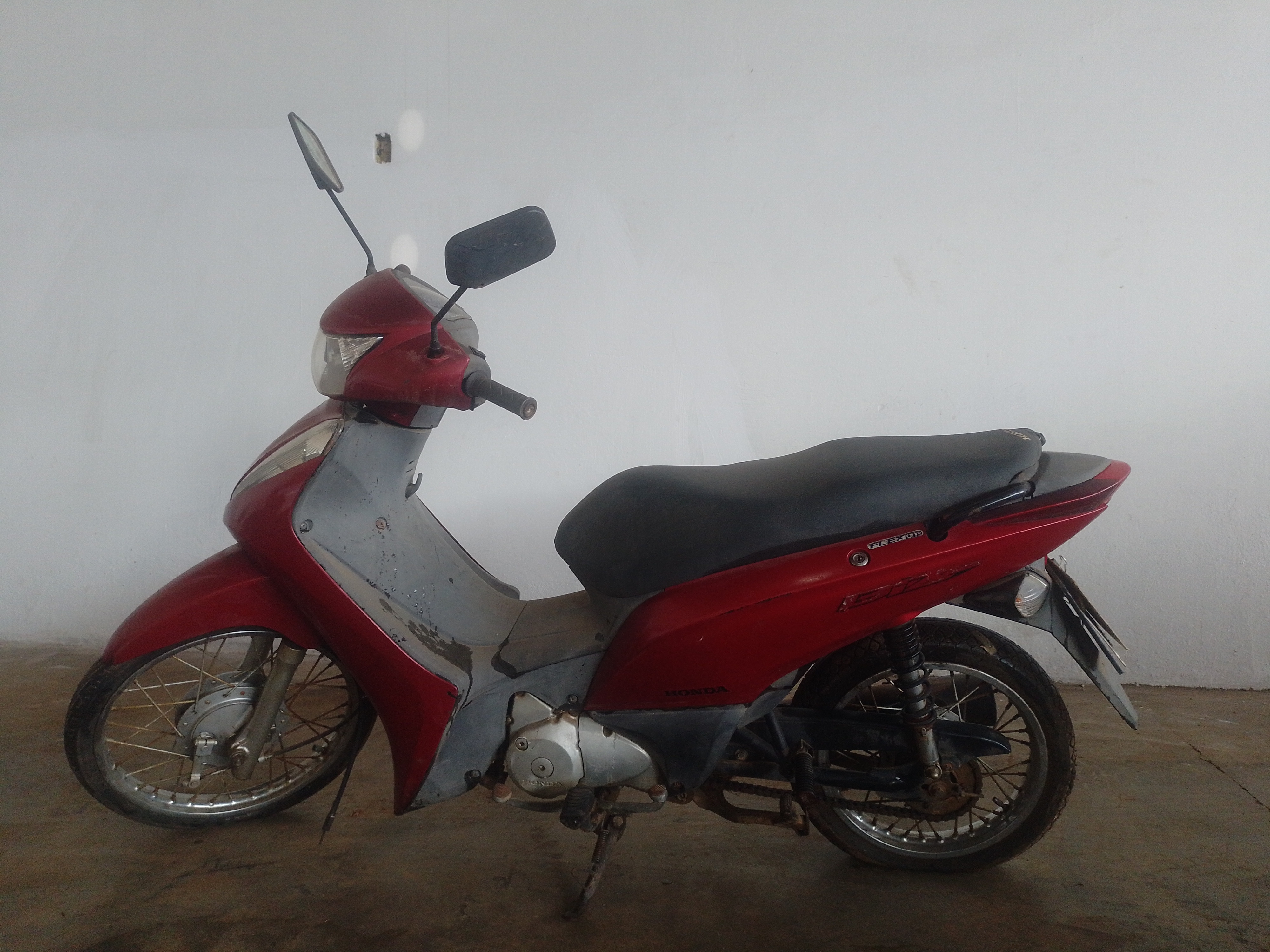 HONDA - BIZ 125 ES - leilão extrajudicial - PORTO VELHO RO - lance mínimo R$ 5.300