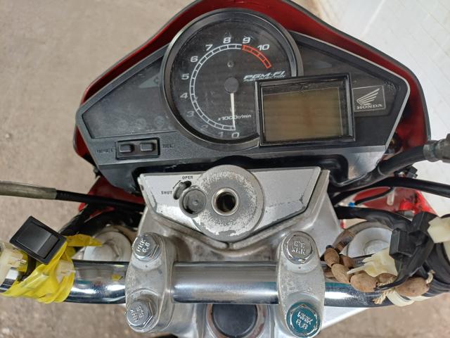HONDA CB 300R - 2012/2012 — foto 5 de 9