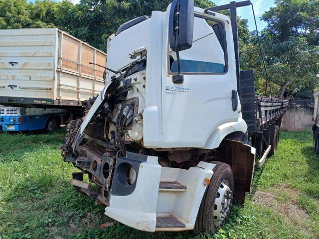 24-280 E CONSTELLATION 6X2 - 2018/2019