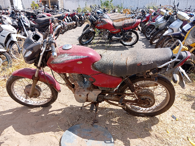 HONDA - CG 125 TITAN KS - leilão extrajudicial - TIANGUÁ CE - lance mínimo R$ 300