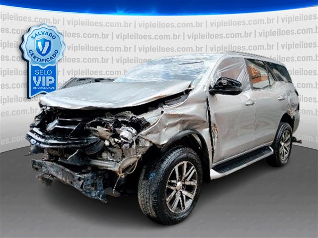 Toyota Hilux Swsrxa4fd 2020 em leilão