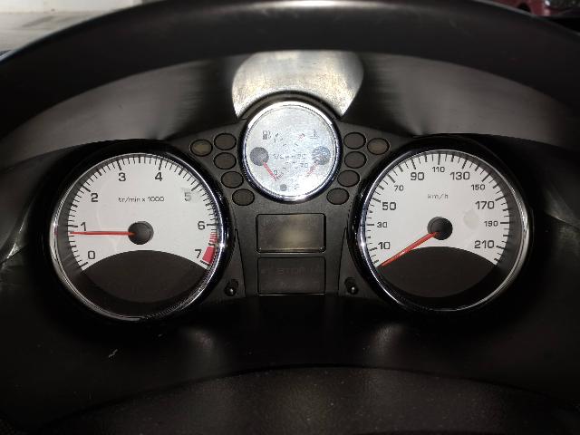 PEUGEOT 207HB XR - 2011/2012 — foto 6 de 29