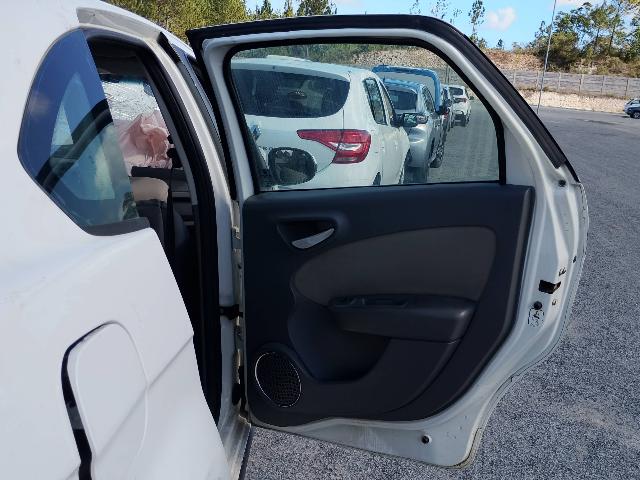 Foto 15 de 42: SIENA ESSENCE 1.6 - 2015/2016