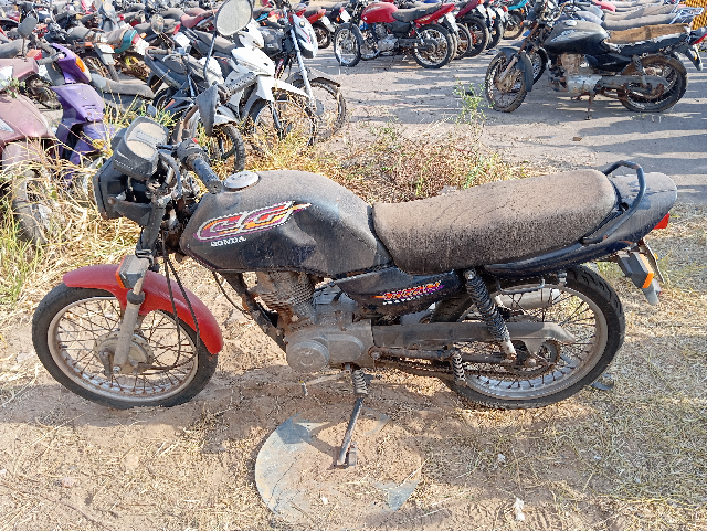 HONDA - CG 125 TITAN - leilão extrajudicial - TIANGUÁ CE - lance mínimo R$ 500