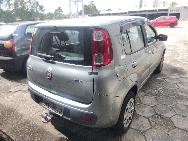 FIAT UNO VIVACE 1.0 - 2014/2014 — foto 6 de 7