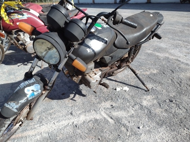 HONDA - CG 125 FAN - leilão extrajudicial - SAMAMBAIA DF - lance mínimo R$ 2.200