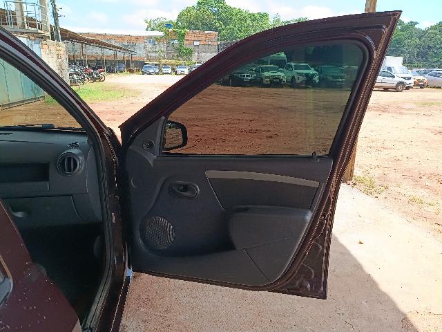 RENAULT LOGAN EXP 1016V - 2009/2010 — foto 15 de 40