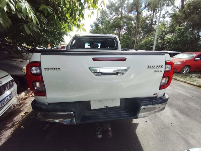 HILUX CD SRV 4X4 2.8 TDI DIESEL AUT - 2021/2022 — foto 21 de 38