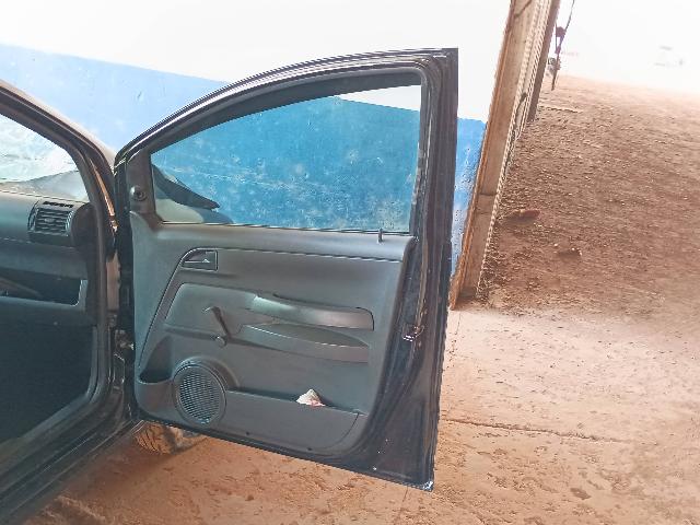 VOLKSWAGEN FOX 1.0 - 2006/2006 — foto 26 de 27