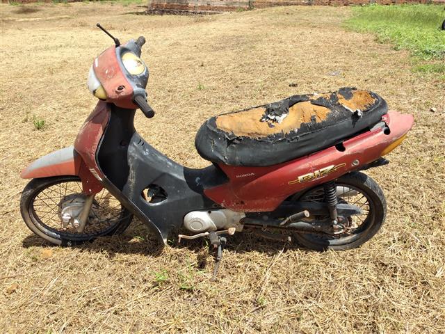 Honda C100 BIZ 2001 em leilão — PI