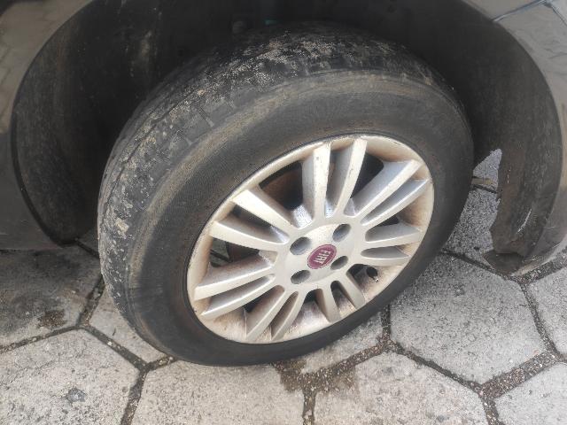 FIAT PUNTO ATTRACTIVE - 2011/2012 — foto 24 de 24