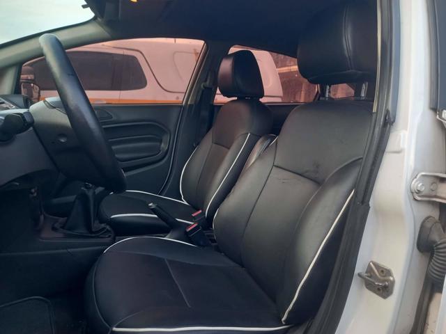 FORD FIESTA SE - 2012/2013 — foto 11 de 40