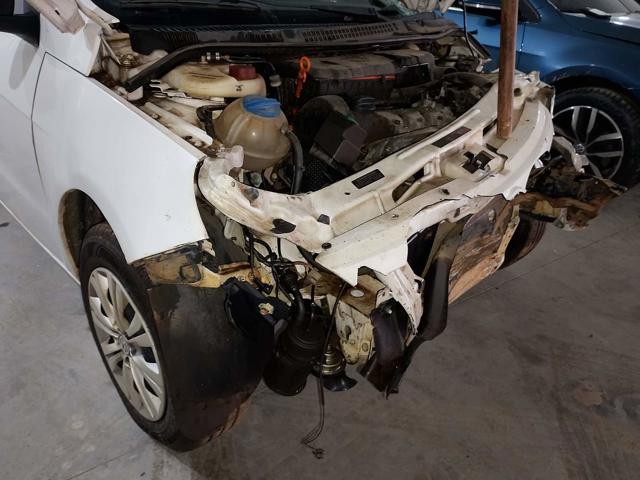 VOLKSWAGEN GOL 1.0 - 2011/2011 — foto 30 de 34