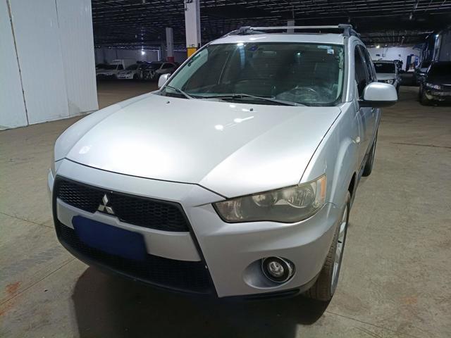 MMC OUTLANDER 2.0 - 2011/2012