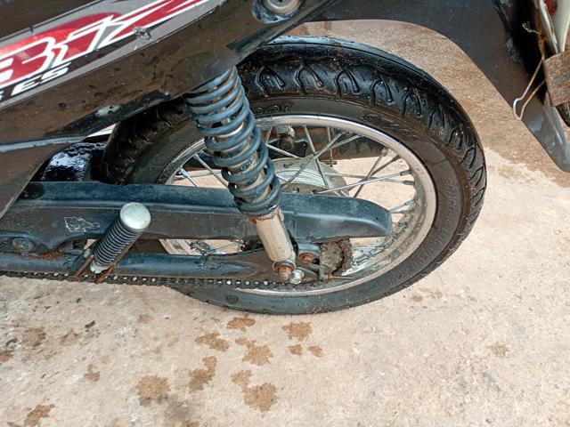 HONDA BIZ 125 ES - 2007/2008 — foto 11 de 13