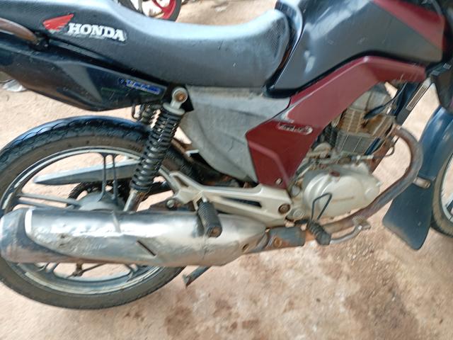 HONDA CG 150 TITAN EX - 2014/2014 — foto 17 de 18
